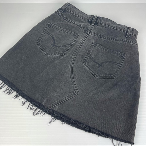 Sportsgirl Distressed Pocket Black Skirt - Size 8 - Picture 8 of 10